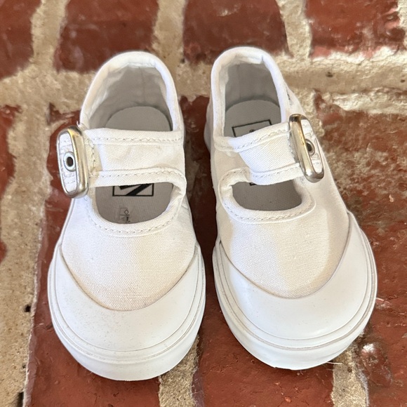 Vans Other - Vans White Toddler Shoes girls Mary Jane style
